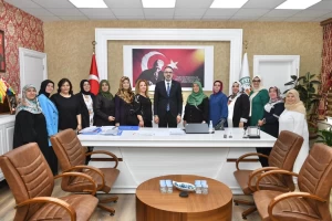 Belediye Başkanımız Sn.Ferhat Erol’a, kıymetli ziyaretleri için AK Parti Kestel İlçe Kadın Kolları ve Yönetimine teşekkür ederiz.